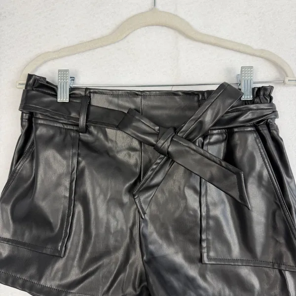 New Windsor Black Faux Leather Paperbag‎ Waist Shorts with Belt Womens XS - Image 3