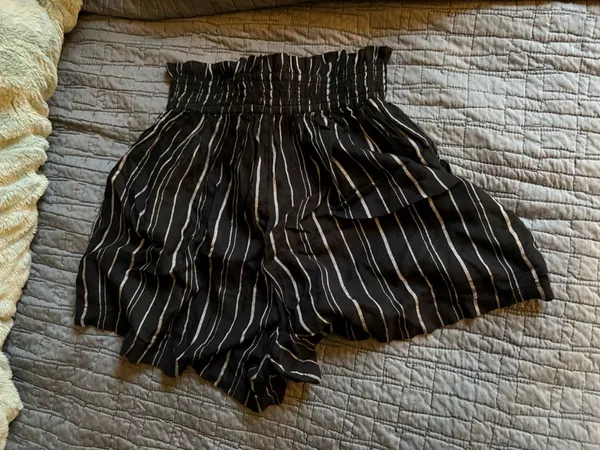 Hollister women’s summer shorts - Image 2