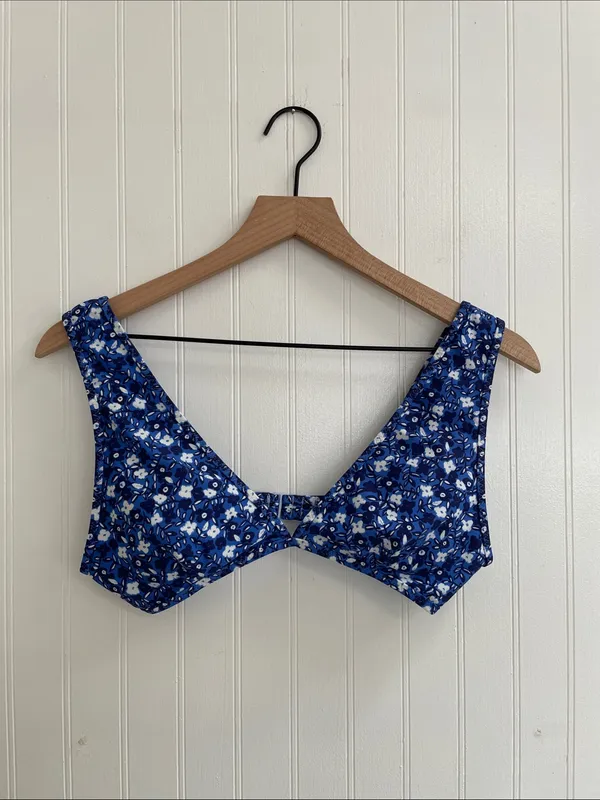 AERIE Wide Strap Plunge Bikini Top in Brilliant Blue Floral Size M - Image 5