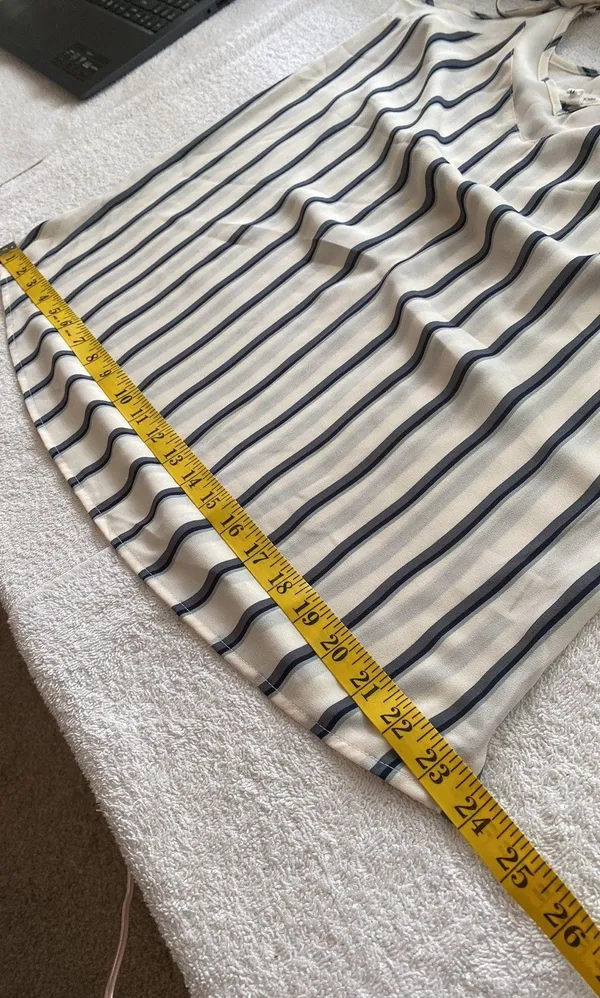 Maurice’s blouse adjustable spaghetti straps V-neckline stripes sheer Sz Med NWT - Image 4