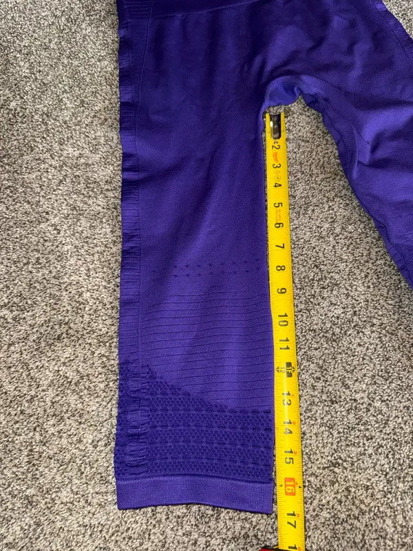 Gymshark Energy Seamless Cropped Leggings in Indigo Purple, Size Large - Image 3