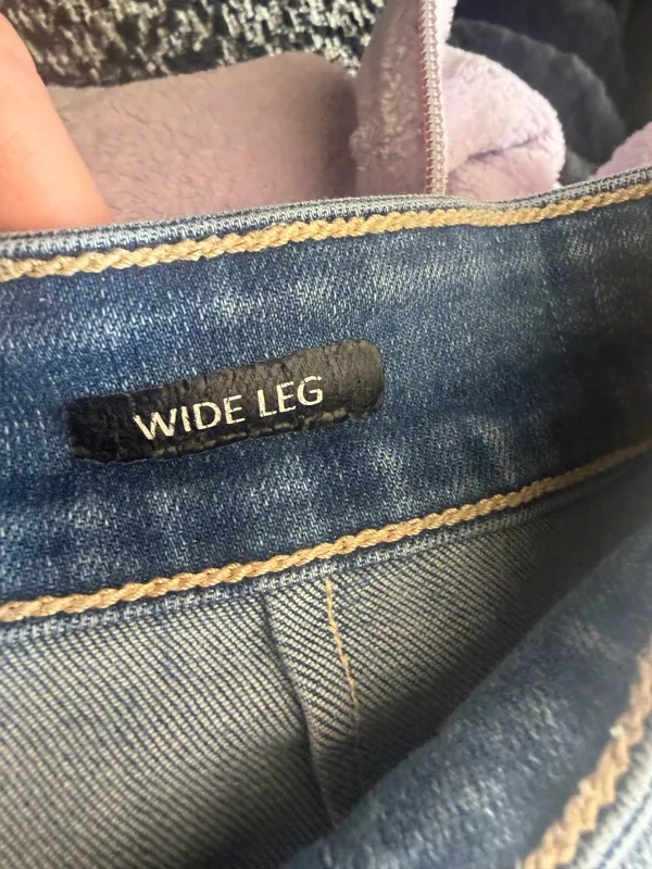 Judy Blue High Rise Wide Leg Light Wash Stretch Jeans Size 20W. - Image 6