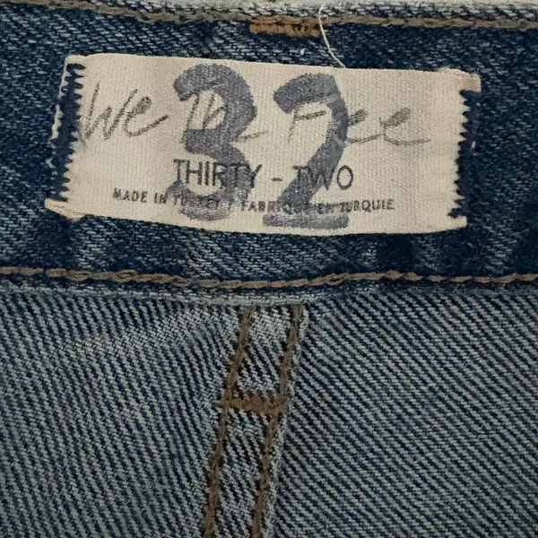 We The‎ Free The Lasso Distressed Jeans Size 32 EUC - Image 4