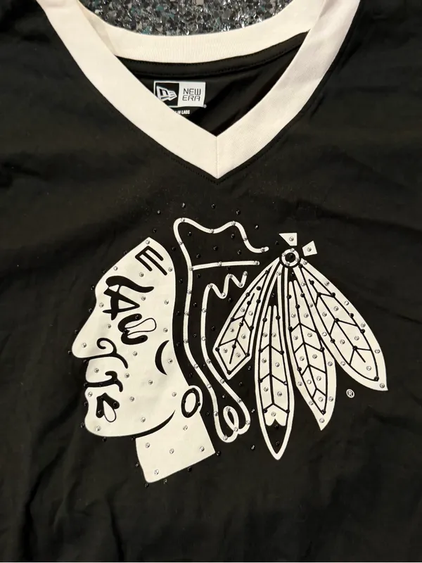 Women's New Era Black Chicago Blackhawks Game Day Rhinestuds T-Shirt XL NWT - Image 2