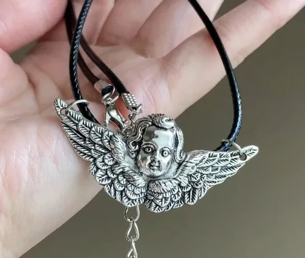 Handmade aesthetic vintage goth romance angel/cherub Unisex simple necklace👼🖤 - Image 4