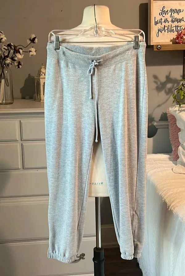 Big Flirt Cotton Gray Sweatpants Drawstring Joggers Low Rise Runs Snug Size M - Image 3