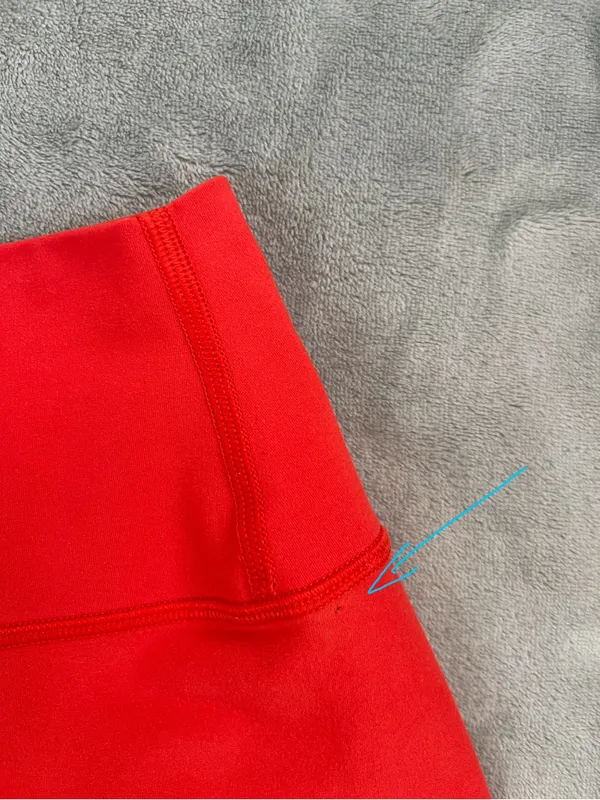 Alo Yoga 2.5” Airbrush high-waist Red Biker Shorts activewear yoga Pilates gym - Image 12