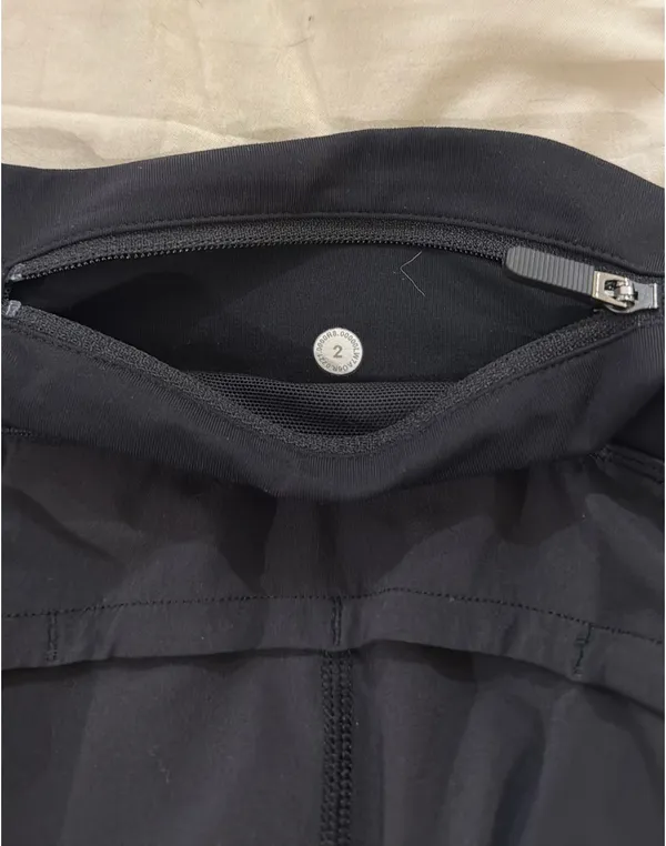Lululemon Speed Up Low-Rise 2.5" - Image 3