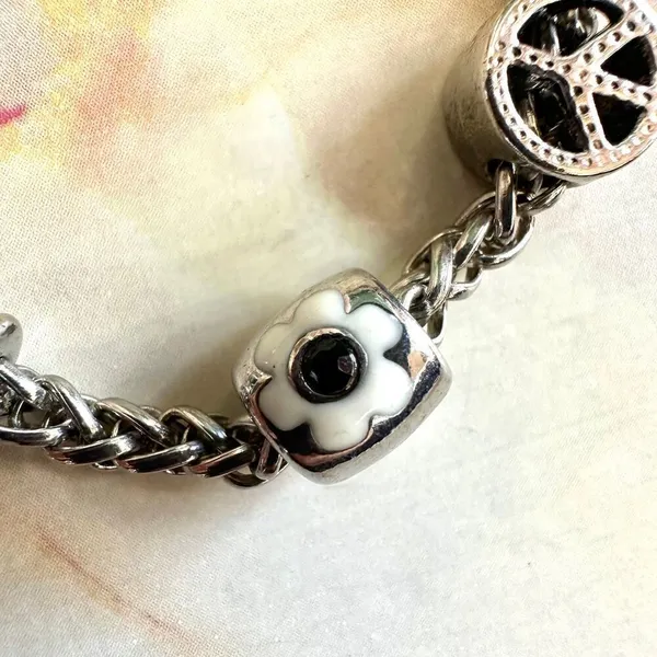 Silver tone bird flower peace owl charm bracelet - Image 7