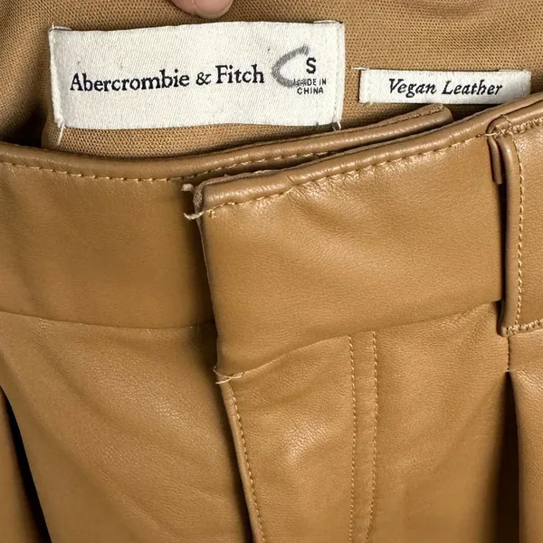 Abercrombie & Fitch Leather High Rise Tailored Shorts Women’s Sz‎ S - Image 6
