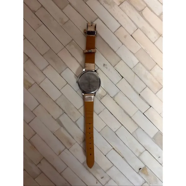Gold Pineapple Watch – Cute Fashion Accessory, Stainless Steel Back, Adjustable - Image 2
