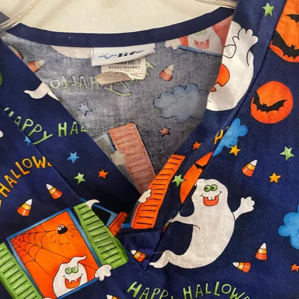 Womens Happy Halloween Scrubs Top S M By V Life Bust 40” Navy Ghosts Bats Moons - Image 5