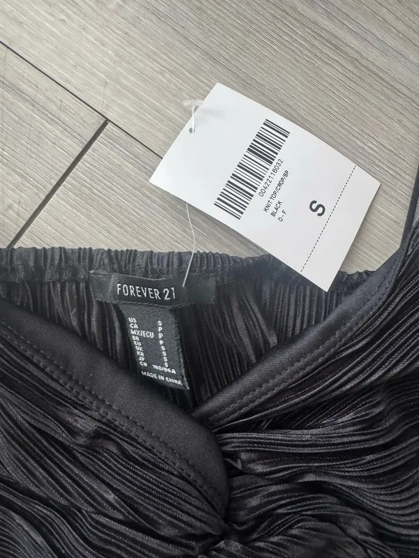 Forever 21 Top Black Crop - Image 3