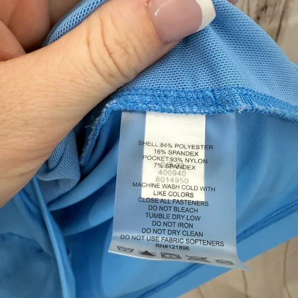 Title Nine Women’s Large Blue Zip Up Jacket - Image 3