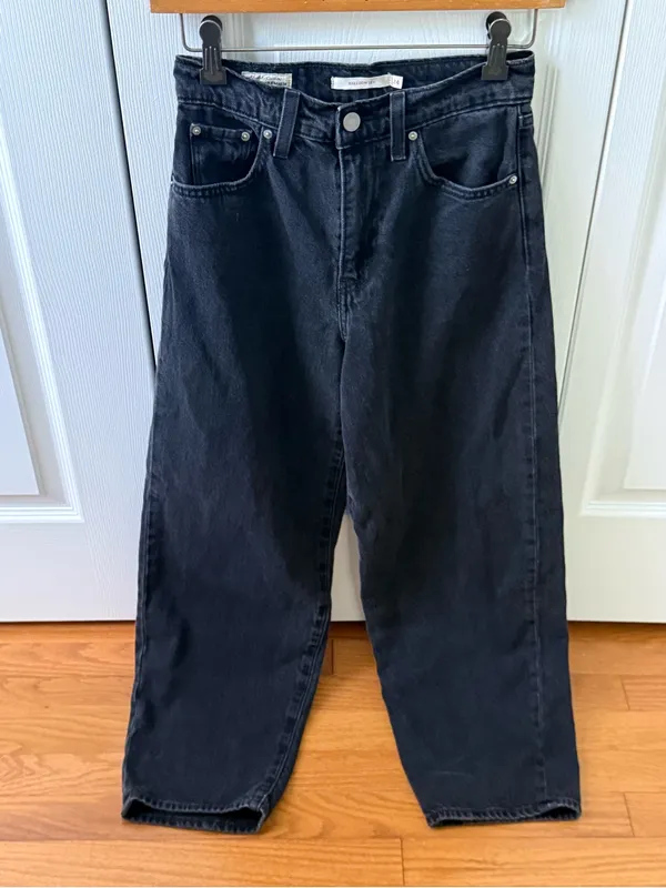Levi’s Balloon Leg Barrel Jeans in Black - Image 2