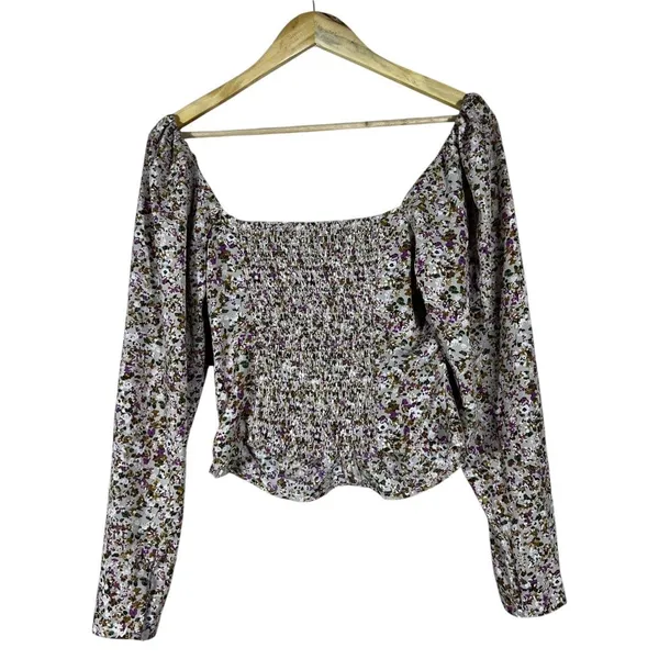 ASTR The Label Ruched Ditsy Floral Blouse Purple Tan Romantic Smocked Size M - Image 5