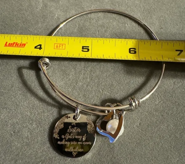 A sister, is God‘s way of making sure we never walk alone bracelet - Image 4