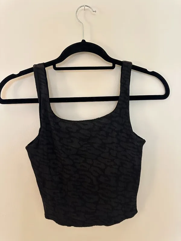Carbon38 Crop Tank Black - Image 2