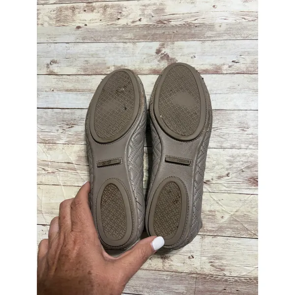 Tory Burch Quilted Minnie Flats Women's Size 8 Dust Storm Gold Logo - Image 8