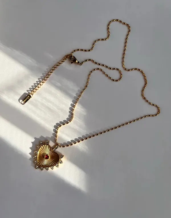 Gold heart necklace Valentine’s Day jewelry - Image 2