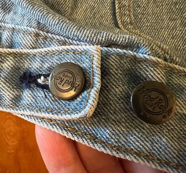 Hard Rock Cafe BALTIMORE Vintage 90s Denim Jean Jacket Save The Planet Medium - Image 11