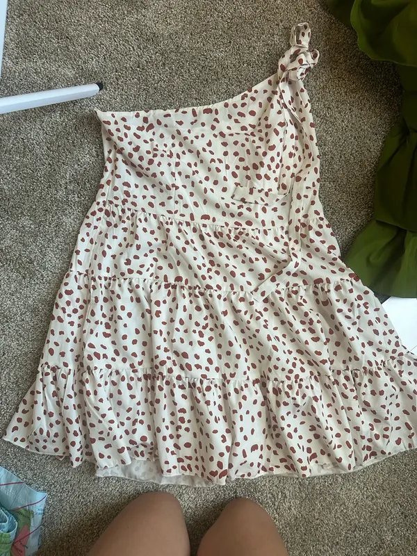 BRAND NEW One shoulder SHEIN dress with belt - Image 2