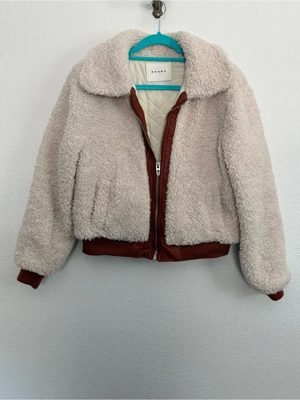 Blank NYC Faux Shearling Crop Jacket Small Marshmellow Brown - Image 2
