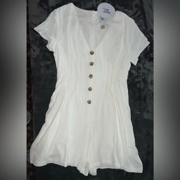 Princess Polly Adi Romper in White Size 2 New with tag - Image 7