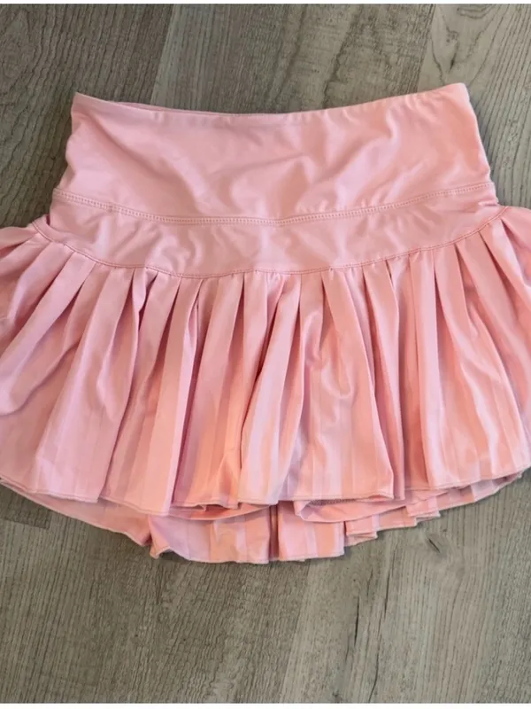 High-Waist Pleated Pink Mini Skirt - Image 2