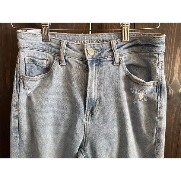 American Eagle Mom Straight Jeans Distressed‎ Ripped Light Wash Denim size 0 Reg - Image 2