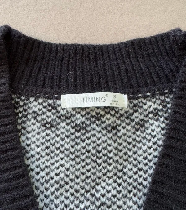 Tilly’s TIMING Plaid Crop Cardigan - Image 7