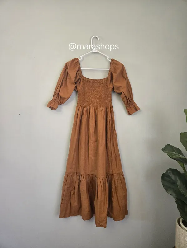 Bali Lane Almeria Smocked Midi Linen Dress - Image 4