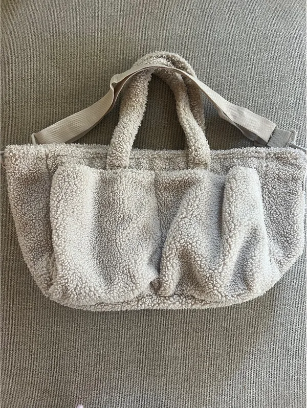 H&M Light Beige Teddy Bag - Image 5