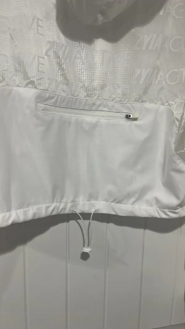 White Active Breeze Lightweight Hooded Jacket Size L. - Image 7