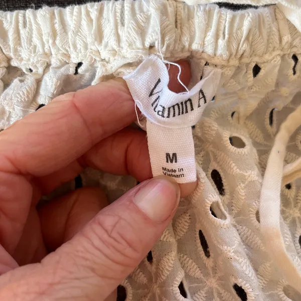 Vitamin A Cream Eyelet Coverup/Dress Size Medium - Image 4