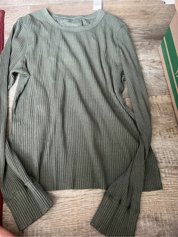 NWT aerie Ribbed Long-Sleeve Crewneck Top - Olive - Image 5