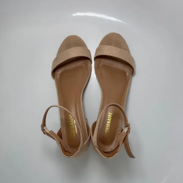 Cushionaire Alba Block Heel Sandal Size 9 Nude Beige Ankle Strap Wedding Worn - Image 3