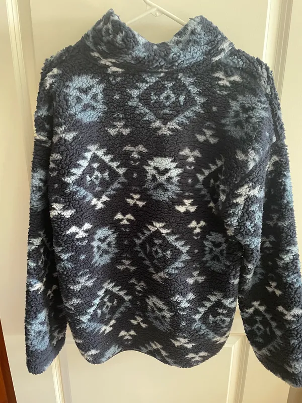 Old navy blue Sherpa pullover - size medium  - Image 3