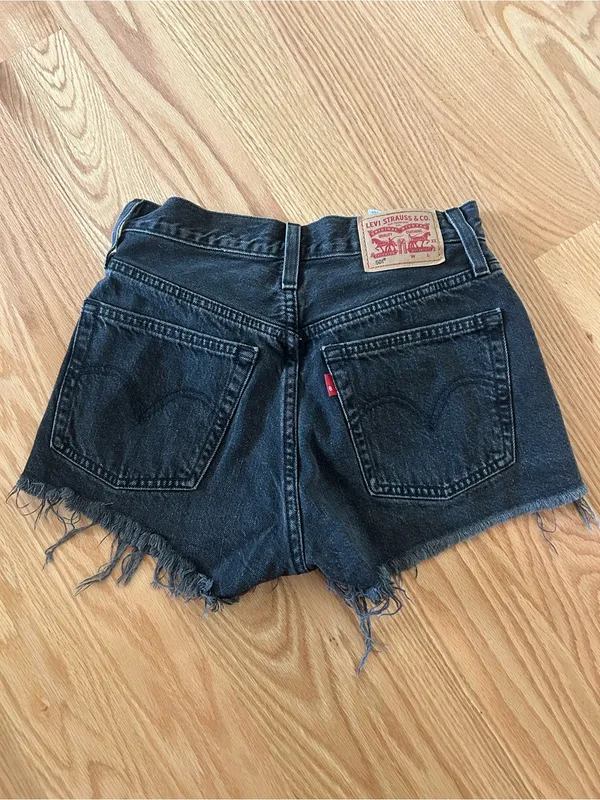 Levi's Black 501 Jean Shorts - Image 5