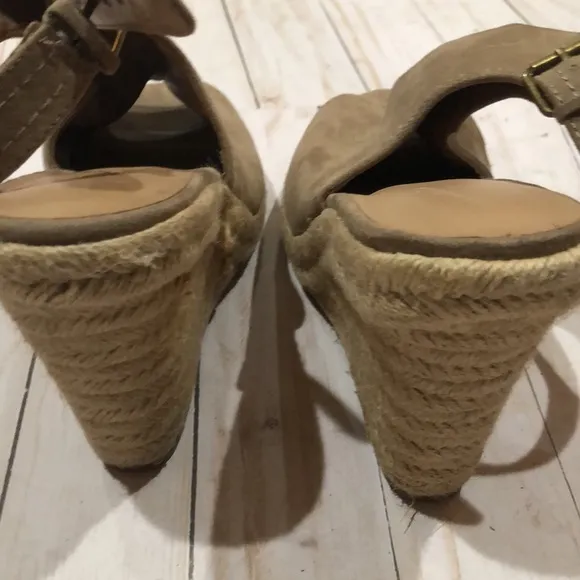 Universal Threads tan open toe wedge sandal - Image 6