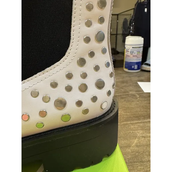 Sam Edelman Women White Leather Studded‎ Jalyn Lug Sole Chelsea Boots Size 11 - Image 5