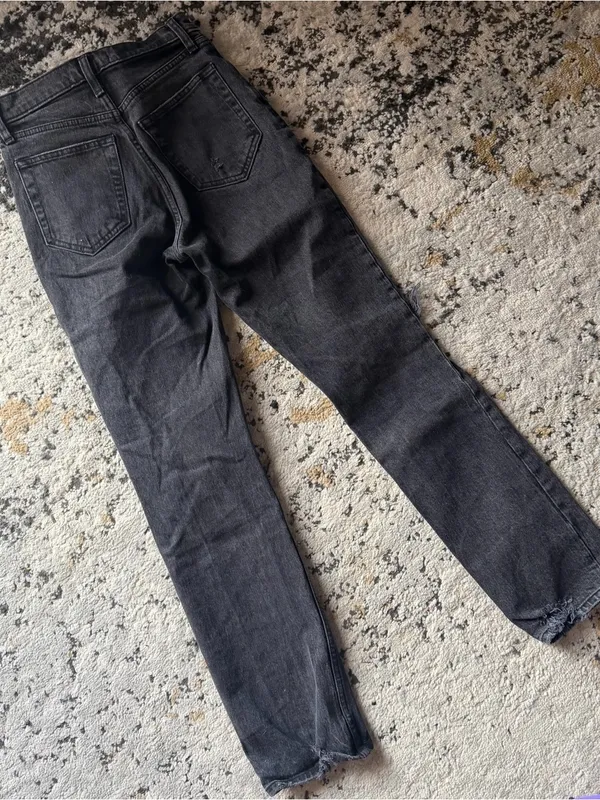 Abercrombie & Fitch Black High-Rise Distressed Straight Jeans - Image 12