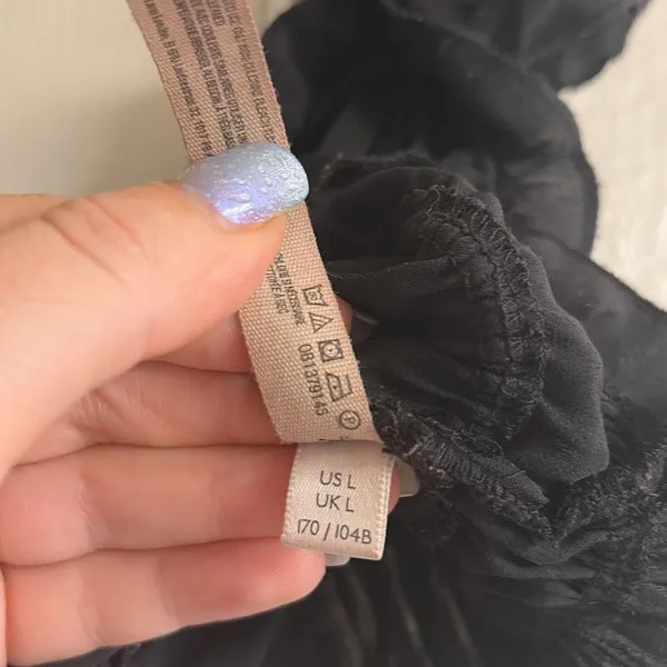 ✨Intimately Free People Cinched Cropped Black Sz Large Tank✨ - Image 5