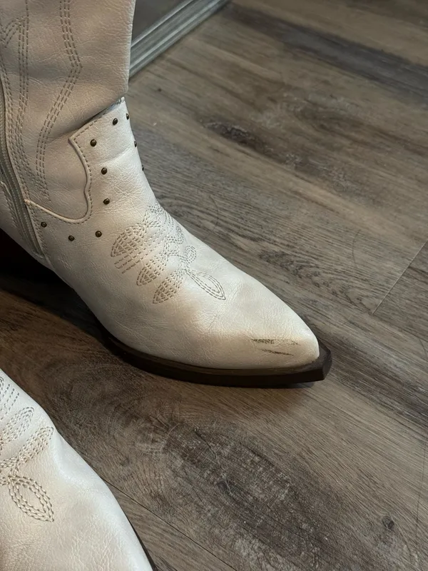 White Cowboy Boots Size 6.5 - Image 2