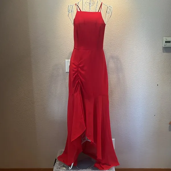 Lulu’s Starlet Red Ruched Maxi Dress Size Medium - Image 2