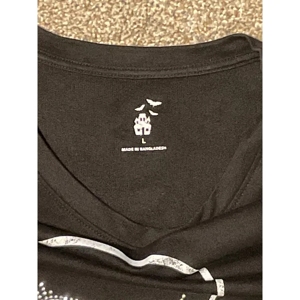 Source Unknown Halloween Long Sleeve Black Shirt with Skull Logo. Size Large - Image 4
