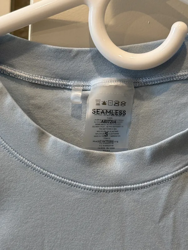 Aritzia Seamless Top - Image 2