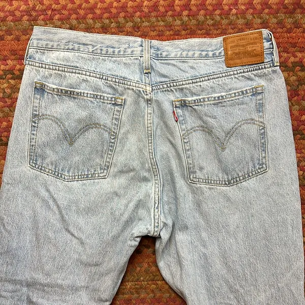 Levis Light Wash Wedgie Distressed Slim Fit Jeans Beach Ripped - Image 7