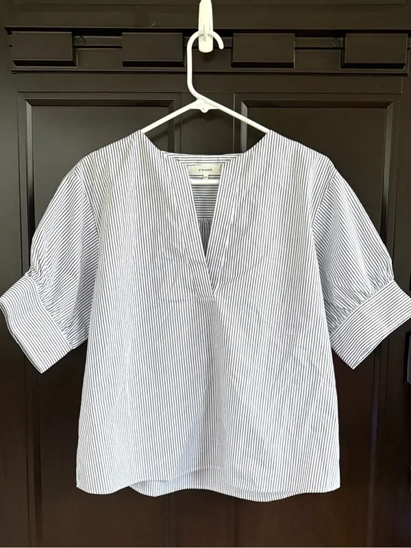 Like New FRAME Striped V Neck Puff Sleeve Organic Cotton Top Medium Retail $298 - Image 6