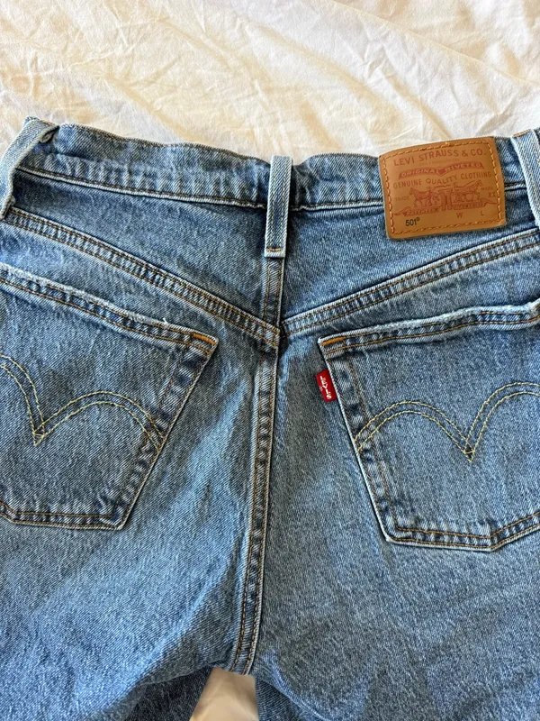 Levi Shorts - Image 3